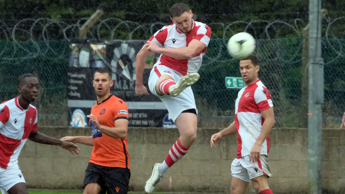 Action from Southall vs Wokingham & Emmbrook. Photo: Andrew Batt.