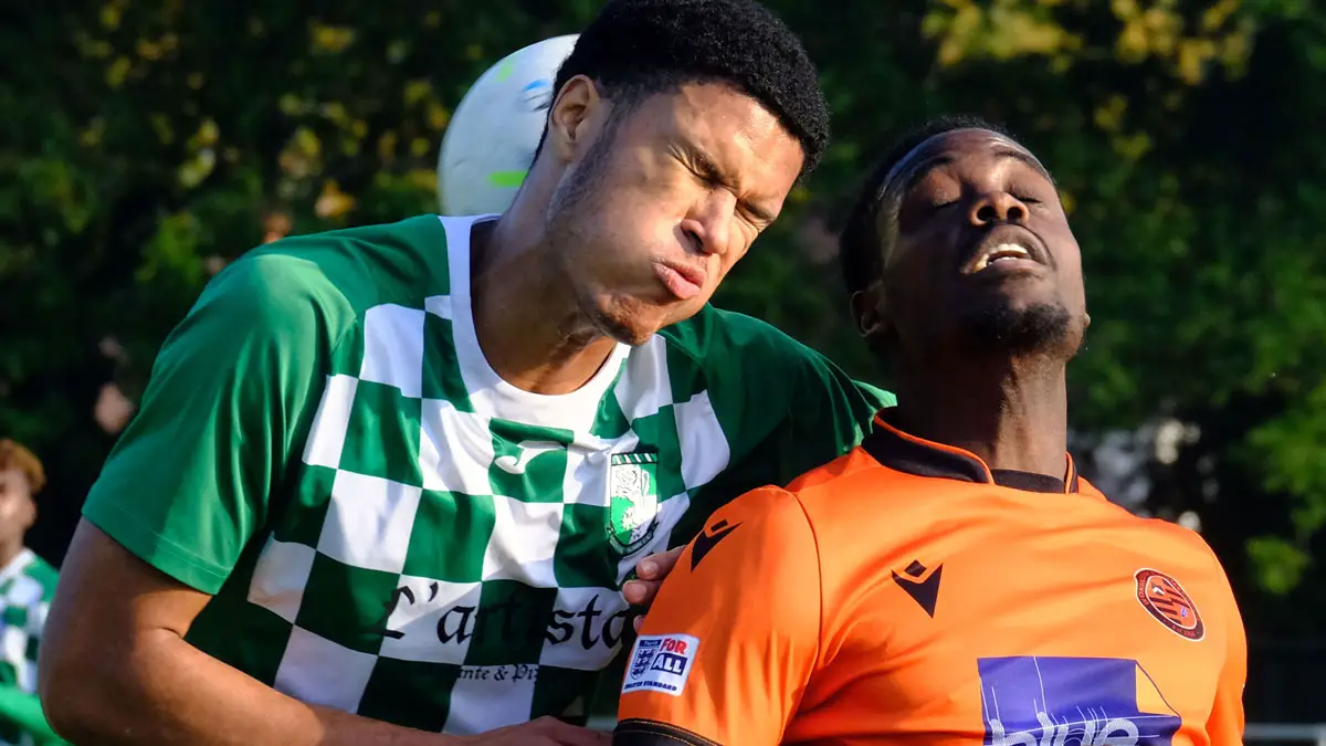 Action from Wokingham & Emmbrook versus Edgware Town. Photo: Andrew Batt.