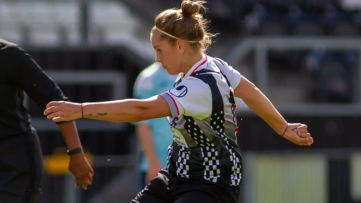 Alex Dover in action for Maidenhead United. Photo: Darren Woolley.