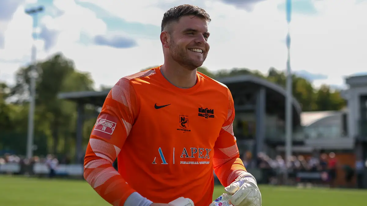 Binfield goalkeeper Chris Grace. Photo: Neil Graham.