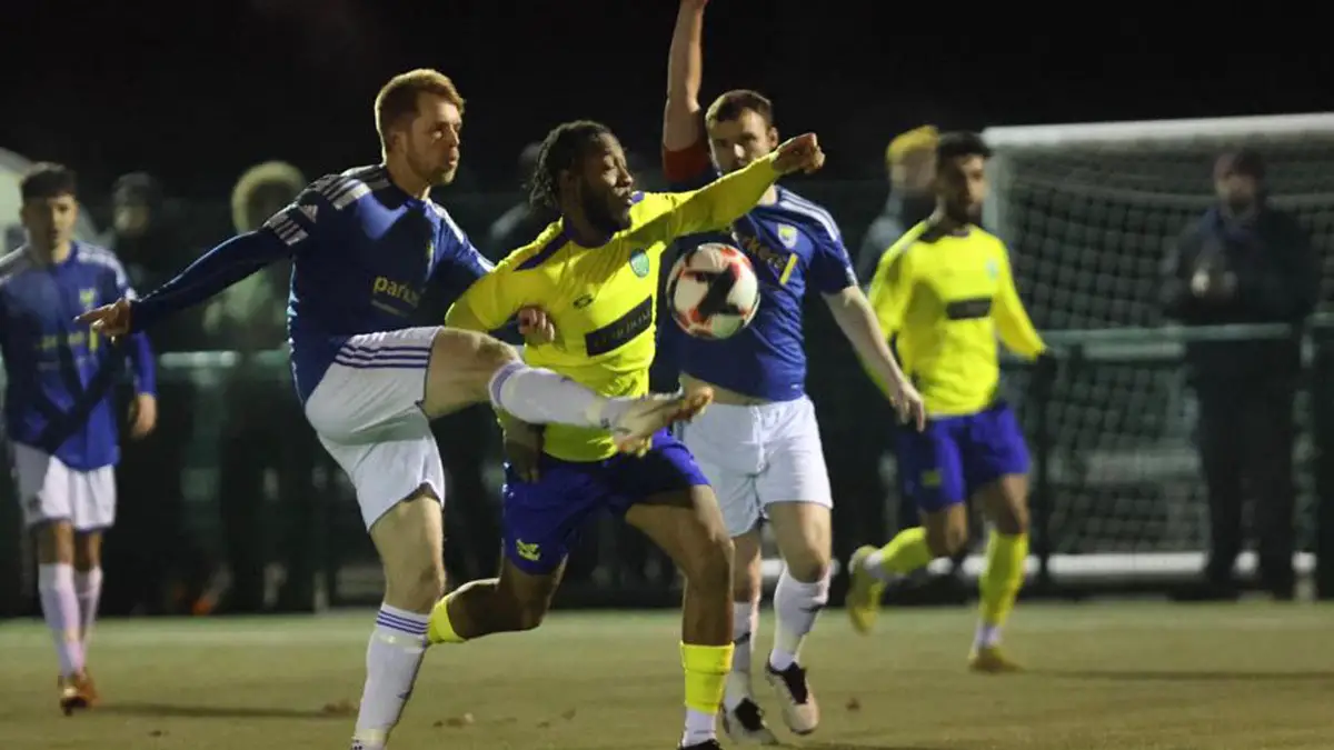 Action from Ascot United vs Reading City. Photo: Rob Mack.