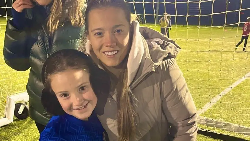 Fran Kirby visits the Wargrave Women & Girls training session.