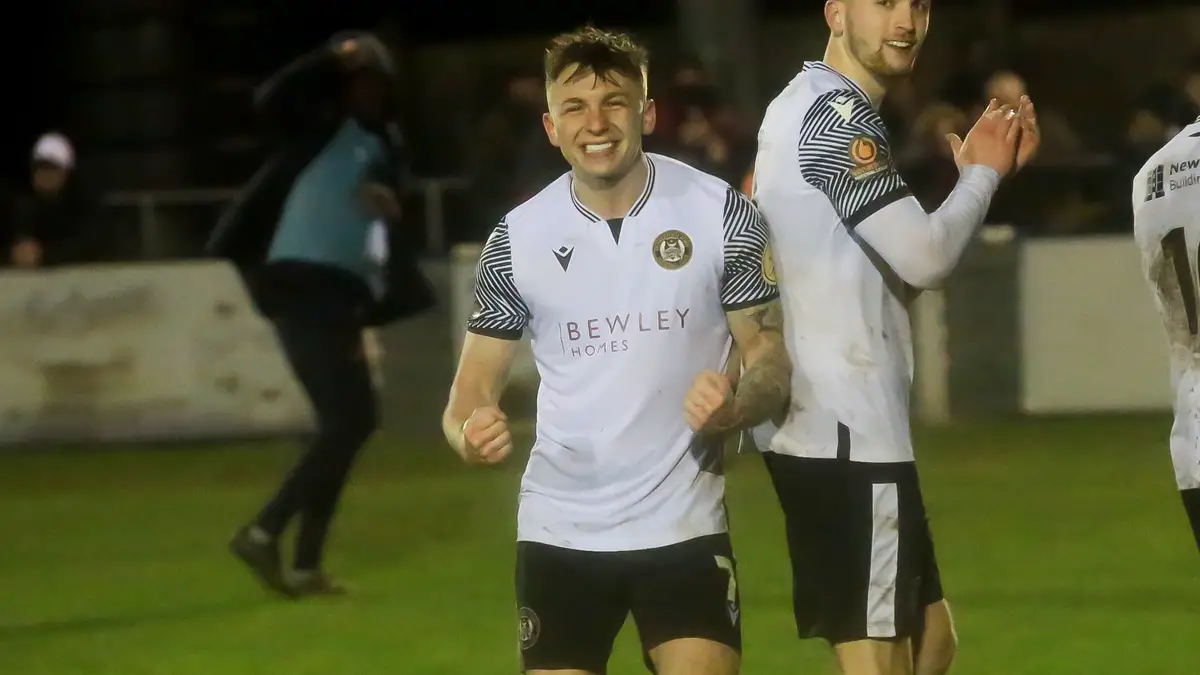 Hungerford Town's Joel Rollinson. Photo: Jeff Youd.