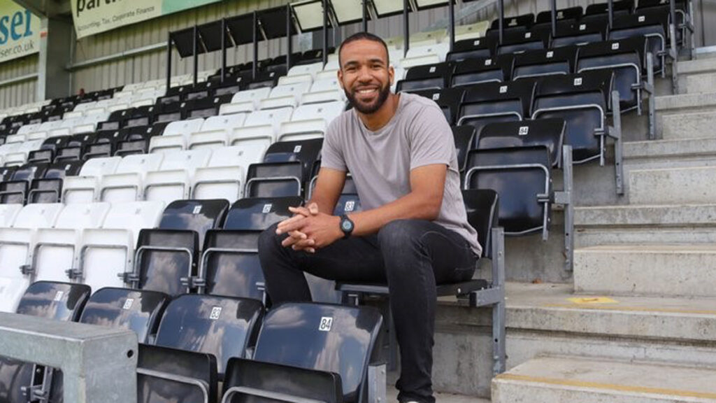 Kevin Lokko signs for Maidenhead United. Photo: Darren Woolley.