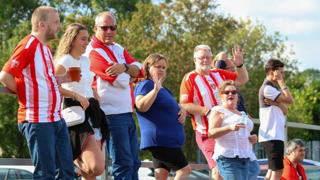Bracknell Town fans enjoy themselves. Photo: John Leakey.