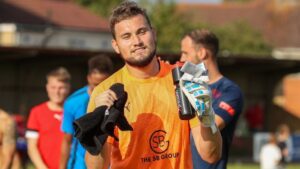 Bracknell Town goalkeeper Michael Eacott. Photo: John Leakey.