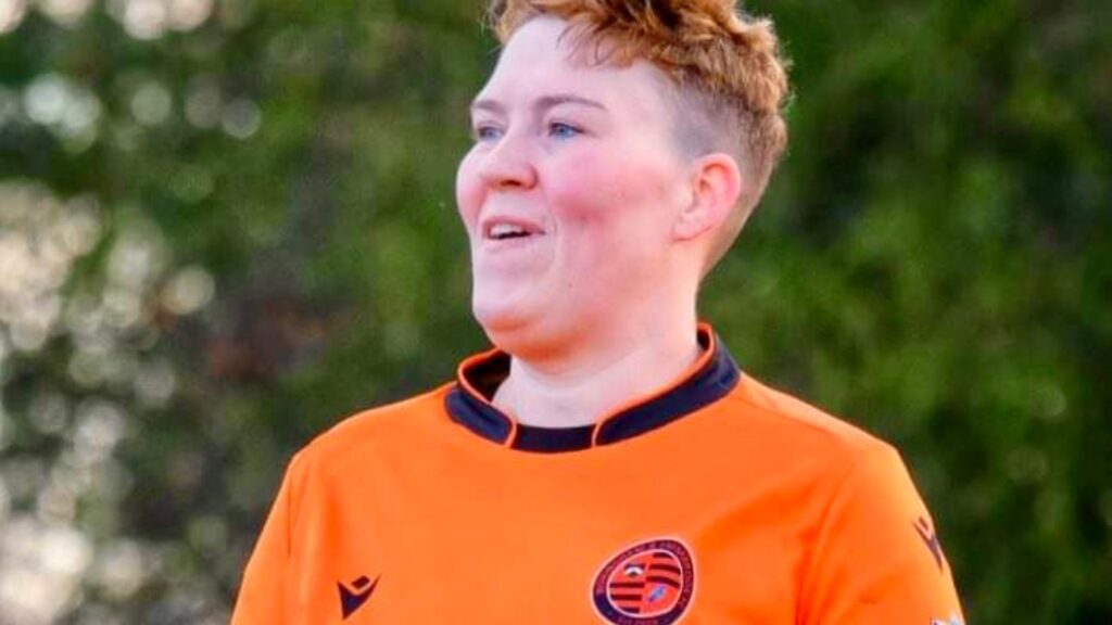 Wokingham & Emmbrook's Lorna Edwards. Photo: Andrew Batt.