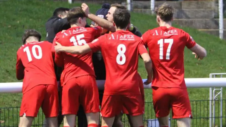 Binfield's players celebrate Southall win. Photo: Daisy Spiers.