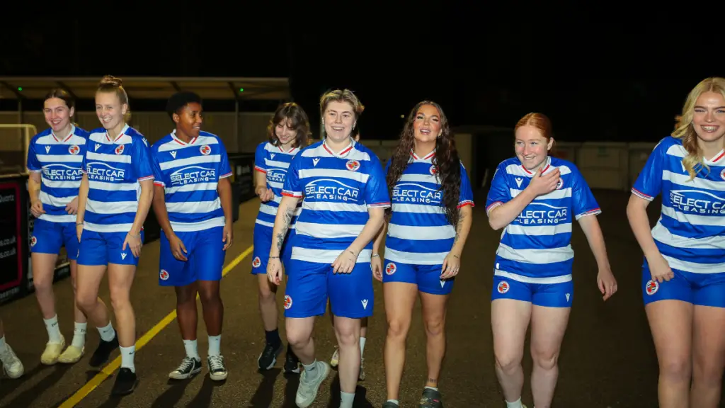 Here come the Royals. The Reading FC Women squad pose in their newly sponsored kit. Photo: Neil Graham.