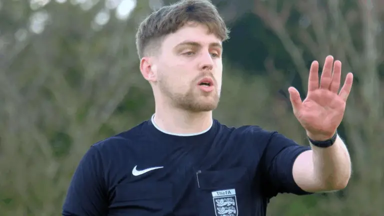 Referee Ethan Stacey. Photo: Andrew Batt.