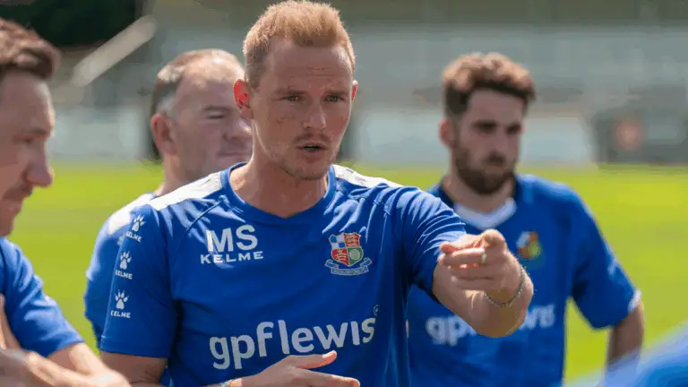 Matthew Saunders during his spell at Wealdstone. Photo: Mike Renny.