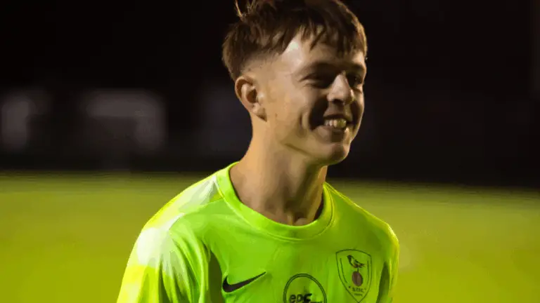 Bracknell Town under 18 goalkeeper Lyall Kennedy. Photo: Charlee Bradbury.