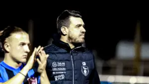 Bracknell Town manager Carl Davies. Photo: John Leakey.