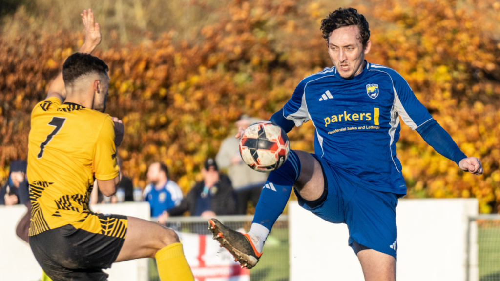 Liam Baker in action for Reading City against Bearsted. Photo: Peter Toft.