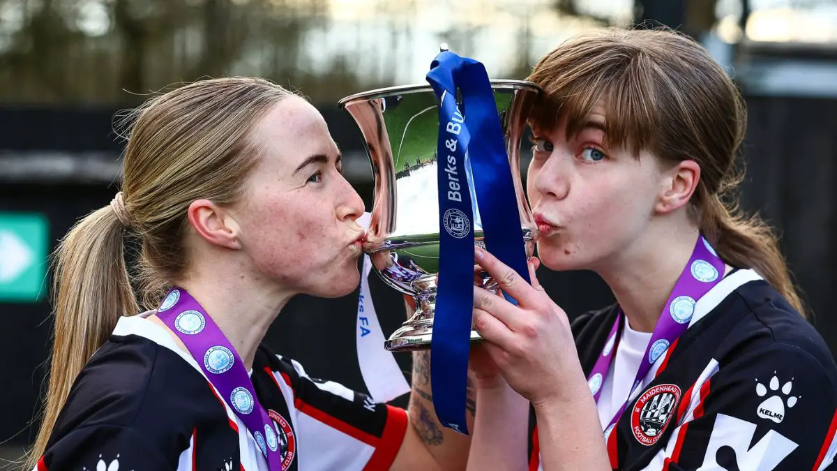 Simone O'Brien and Izzy Stockton (Darren Woolley)