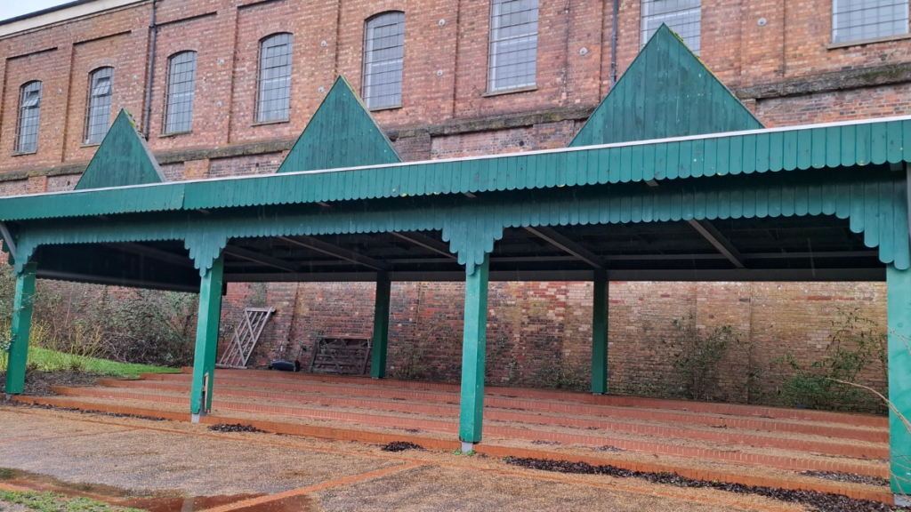 Wolverton stand
