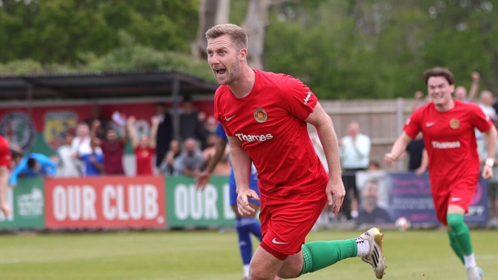 Jack Mazzone scores in the play-off final for Windsor & Eton. Photo: Richard Milam.