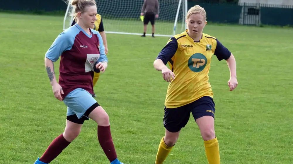 Taplow United v Mortimer Ladies Photo: Andrew Batt