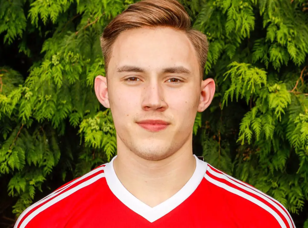 Bracknell Town's Joe Grant. Photo: Neil Graham.