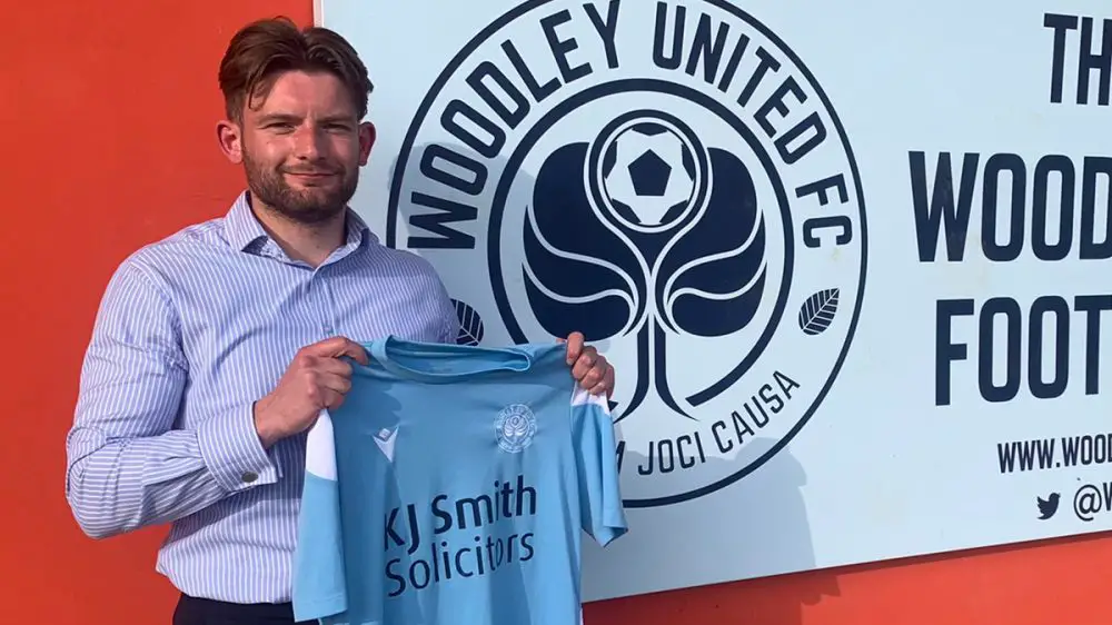 Jordan Blake has been appointed Woodley United manager.