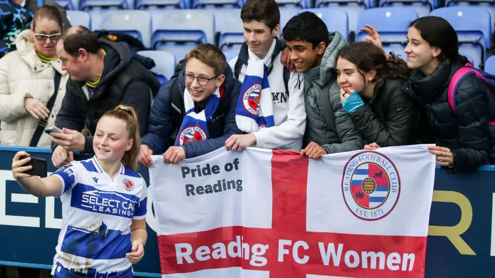 Maddison Perry meets Reading FC Women fans.