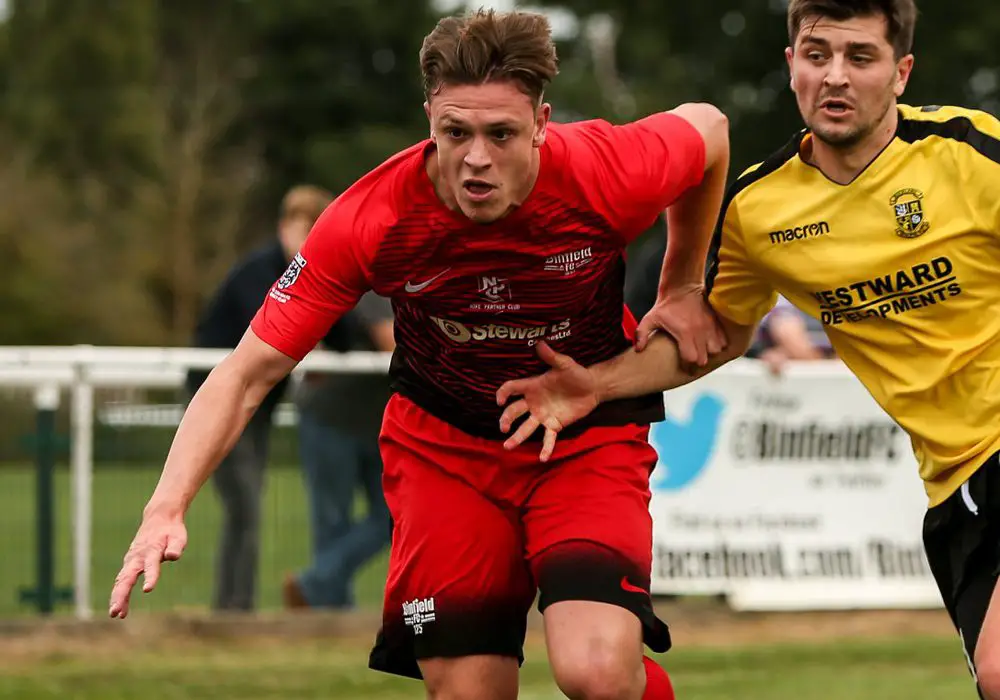 Sean Moore in action for Binfield. Photo: Neil Graham.