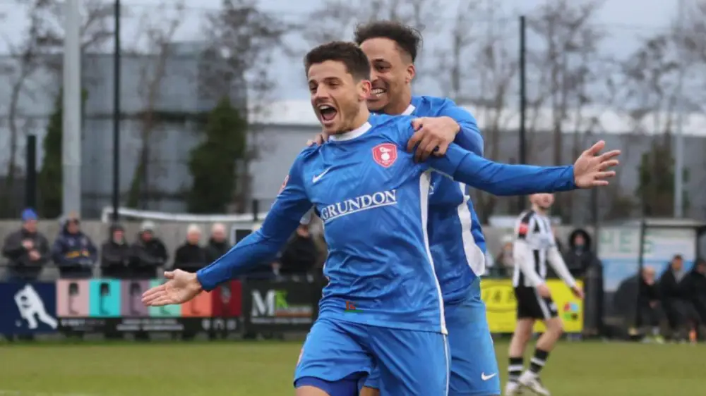 Seb Bowerman scores for Bracknell Town. Photo: John Leakey.