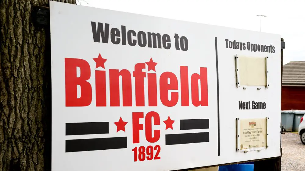 Welcome to Binfield FC. Photo: Neil Graham / ngsportsphotography.com