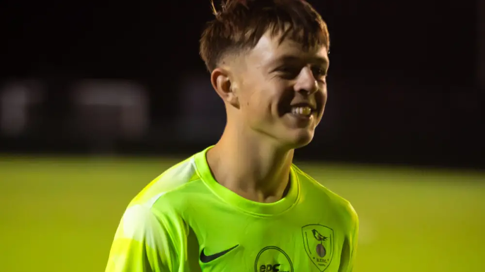 Bracknell Town under 18 goalkeeper Lyall Kennedy. Photo: Charlee Bradbury.