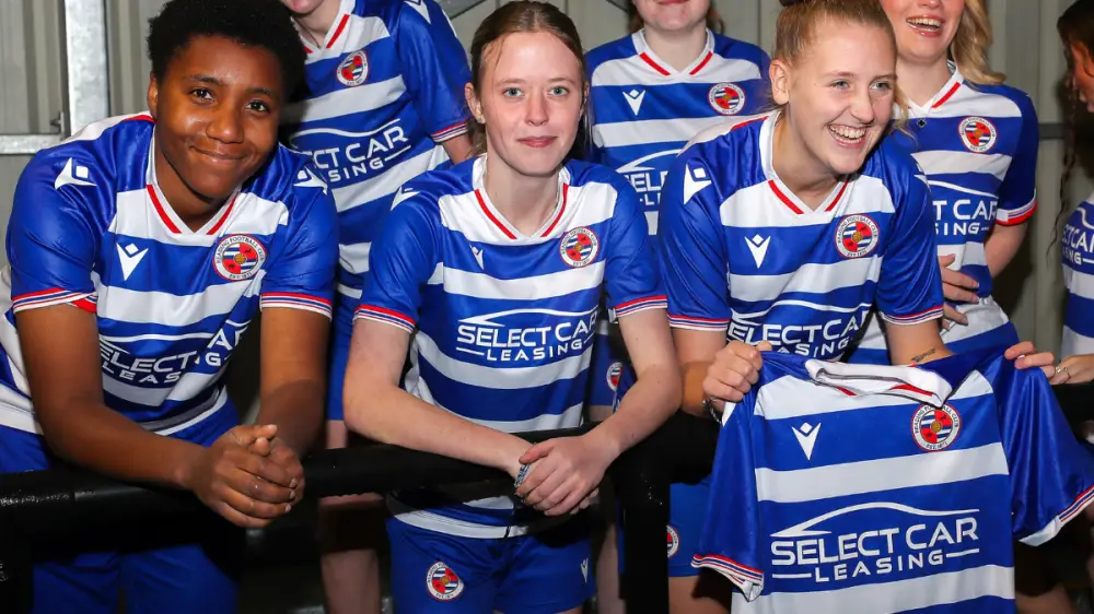 The Reading FC Women squad pose in their newly sponsored kit. Photo: Neil Graham.